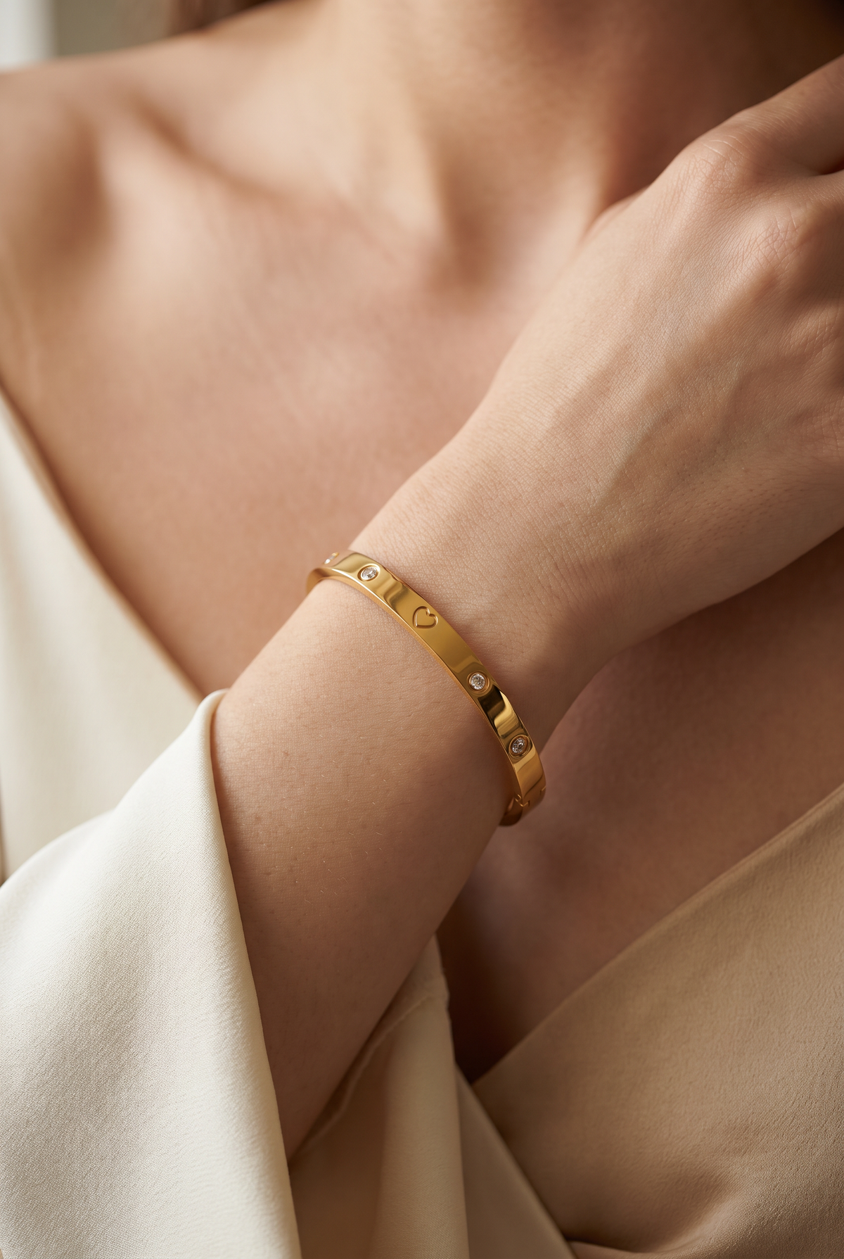 Crystal-Dot Bangle