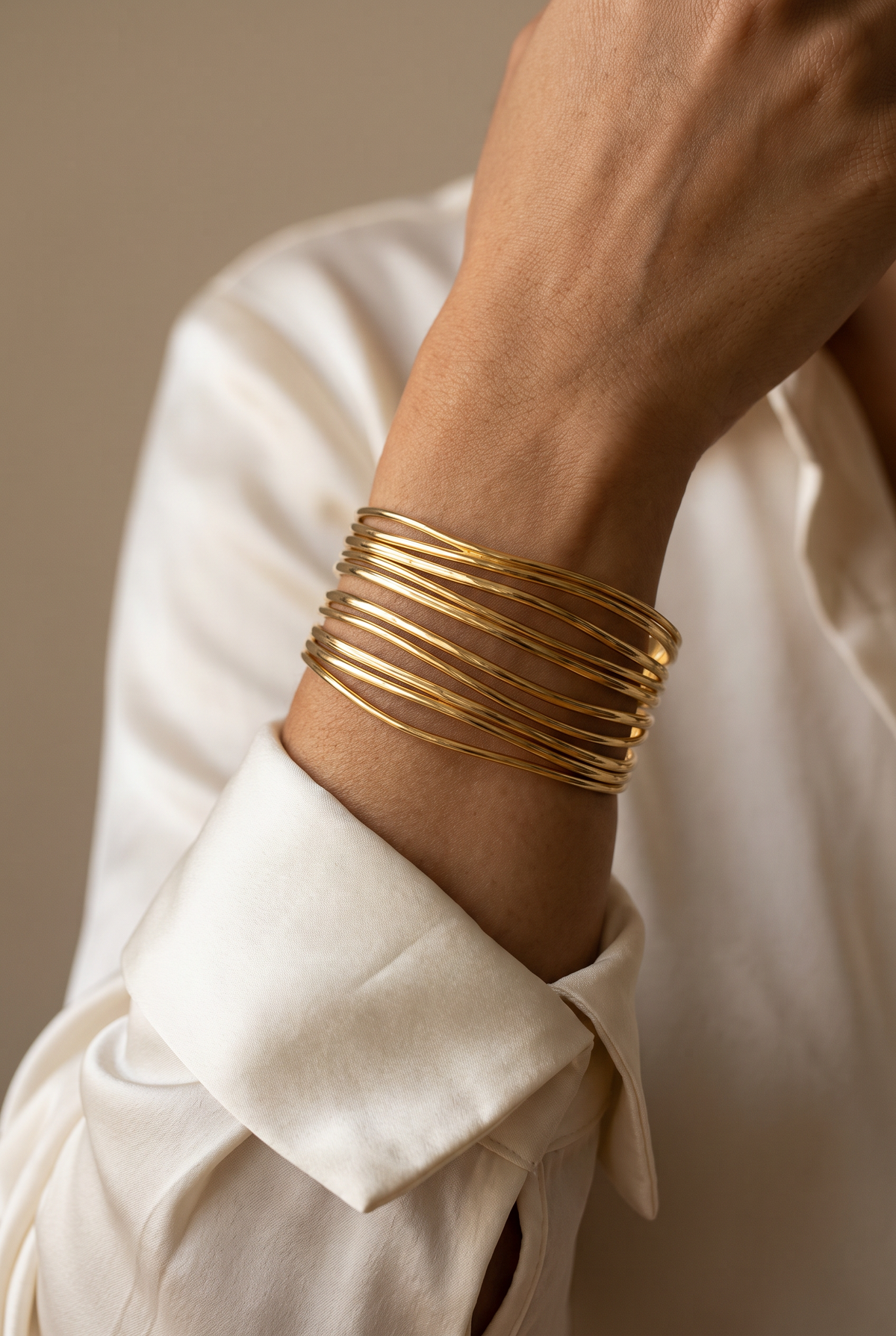 Wave Bar Cuff
